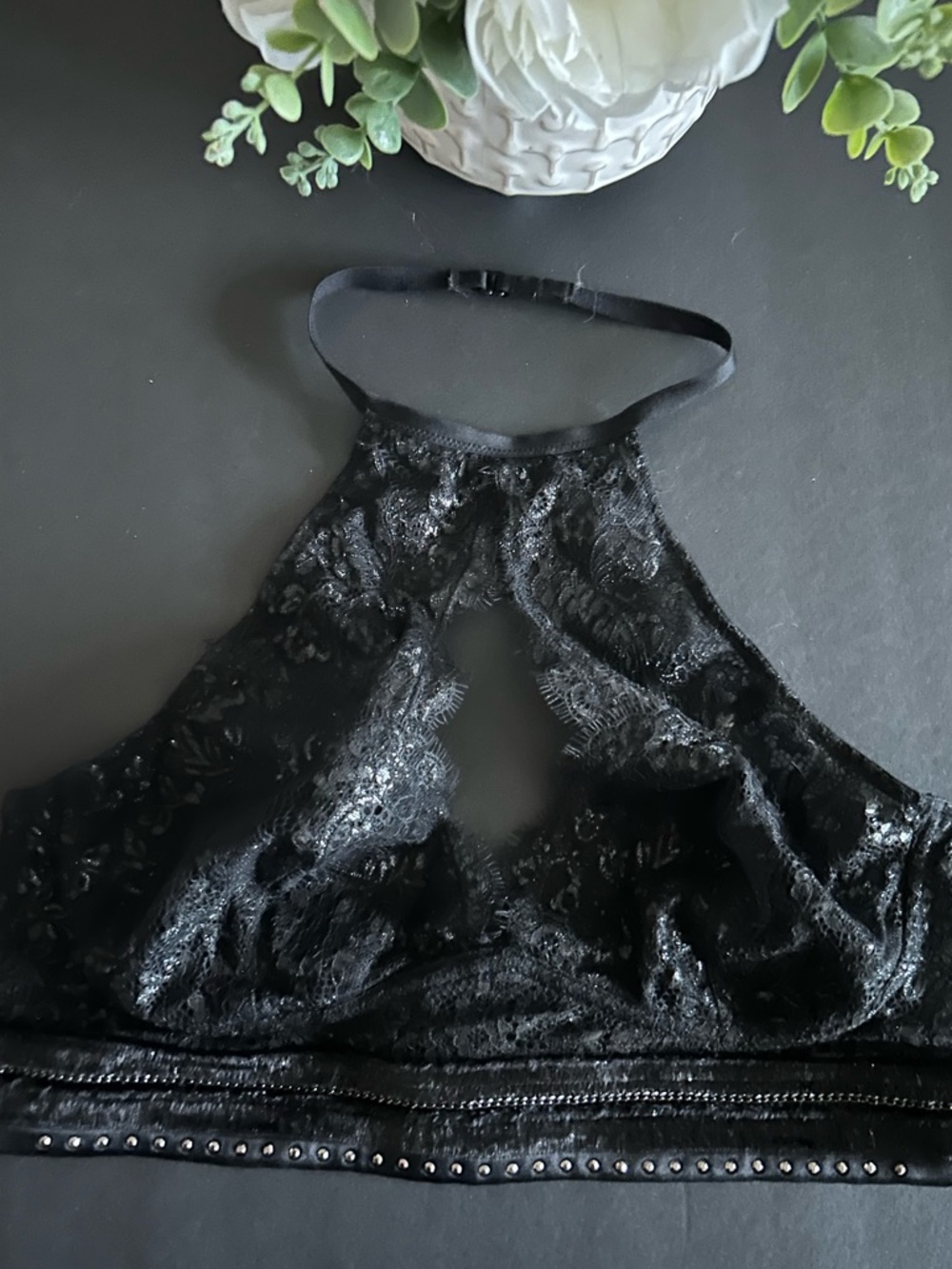 Victoria’s Secret Black Lace Halter Bralette – Size XL